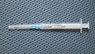 سرنگ 0/5cc خود تخریب AD ورید V.med (بسته 100 عددی)